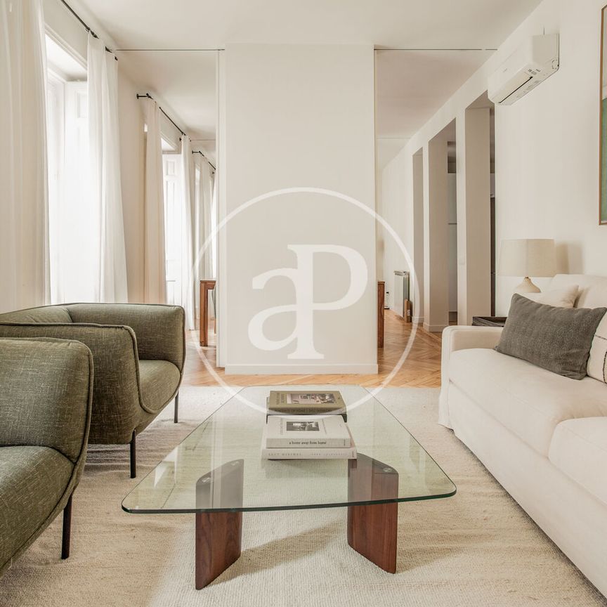Flat for rent in Recoletos (Madrid) - Photo 1
