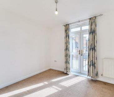 4 bedroom terraced house to rent - Photo 5