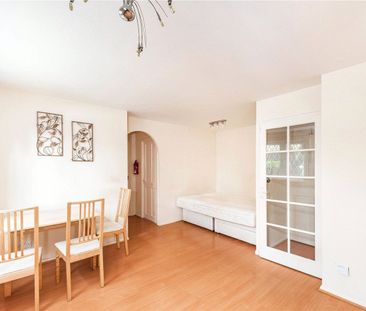 Sunbury Court, 12 Myers Lane, New Cross, London, SE14 - Photo 2