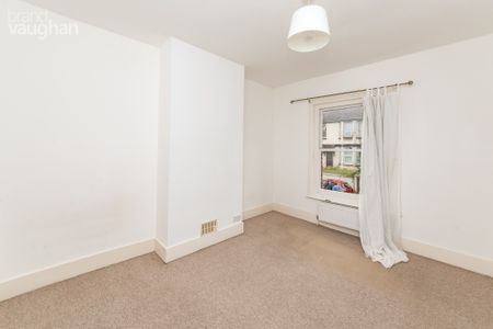 4 bedroom terraced house to rent - Photo 2