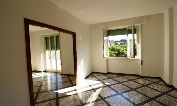 Monteverde Vecchio: Renovated, excellently located 2 bedroom, 2 baths, maid’s room, spacious double living-dining, terrace. Bright, silent, near villa Sciarra e Villa Pamphili park, shops, services and center. REF 2039 - Photo 1