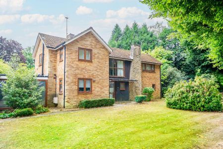 5 bedroom detached house to rent - Photo 4