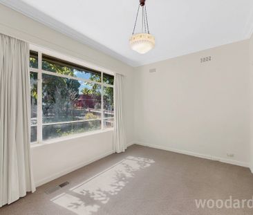 3-Bedroom Home with Spacious Backyard in Mont Albert North - Photo 4