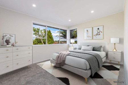 4 Bedrooms on Sunline Ave - Photo 4