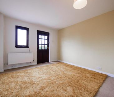 2 bedroom detached house to rent - Photo 2