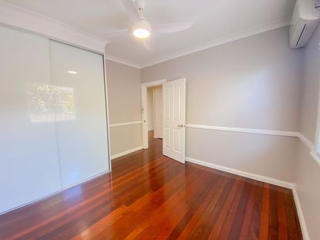 Beautiful 3-Bedroom Bungalow in the Heart of Central Maitland - Photo 3