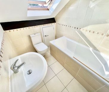 2 bedroom Flat To Let - Photo 6