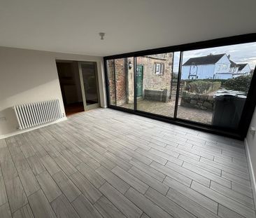 3 bedroom detached house to rent - Photo 2