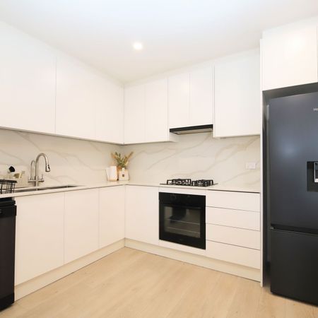 Modern One Bedroom Apartment - Photo 4