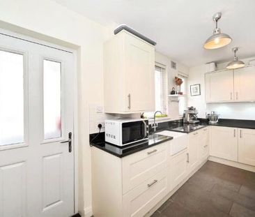 Manchester Grove, London - Photo 3