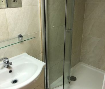 2 Bed Flat, Erleigh Road, RG1 - Photo 5