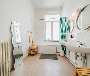 Room at Rue Charles Quint 55 - Photo 4