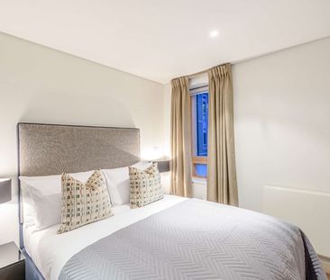 Elegant Two-Bedroom Apartment in Paddington Basin, London W2 - Photo 4