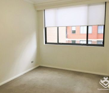 One Bedroom Plus Study Apartment - Photo 6