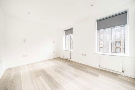 4 bedroom flat to rent - Photo 5