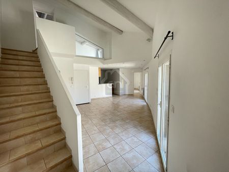Duplex T3 80m2 au coeur de Châteauneuf Du Pape, - Photo 2