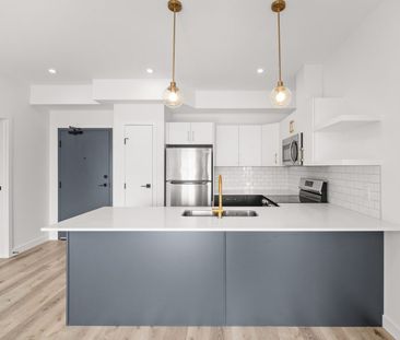 Hawthorne: Gold Accents – 1800 Leila - Photo 1