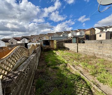 Brynglas Street, Pen-Y-Darren - Photo 2