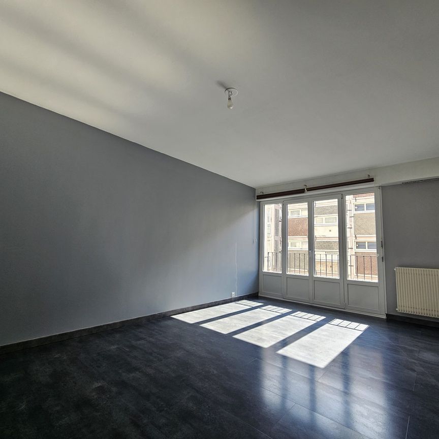 Location Appartement 4 pièces 81m² LE HAVRE 76600 - Photo 1
