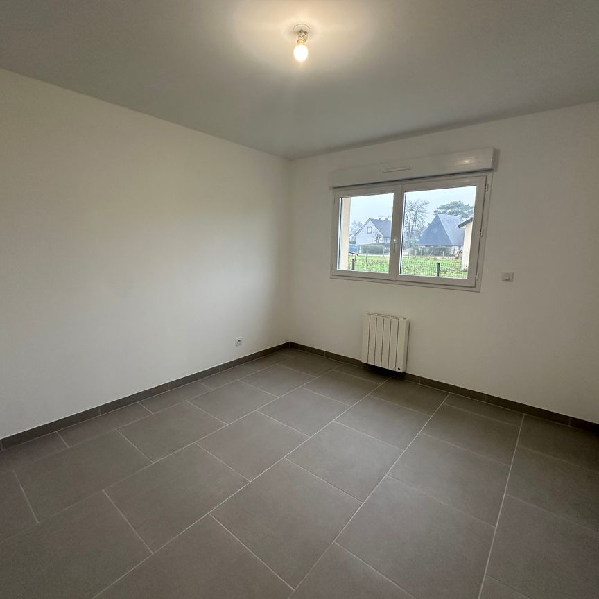 Cuisine aménagée et équipée, séjour, 2 chambres, SdE et WC. Cellier. Chauffage électriques. - Photo 1