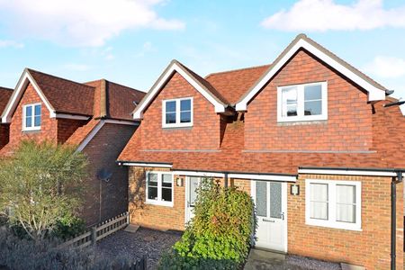 Langborough Court, Godalming, Surrey, GU7 - Photo 5