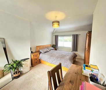 3 bedroom end of terrace house to rent - Photo 3