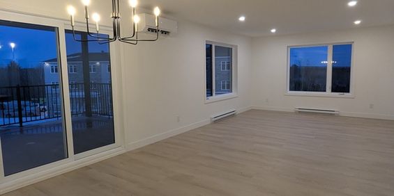 5 1/2 MAINTENANT OU JUILLET - 1238$ - Photo 3