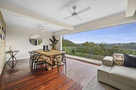 Luxury home - semi detached self contained area for rent - Photo 2