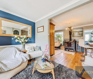 4 bedroom semi-detached house to rent - Photo 1