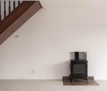 4 bedroom detached house to rent - Photo 4