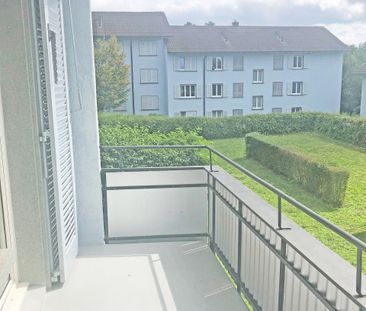 Grosszügige Wohnung an begrünter Lage in Zürich-Höngg - Foto 2