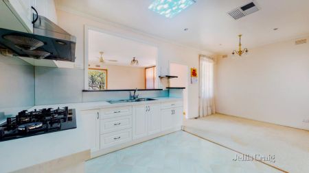 8 Nash Street, Glen Iris, Melbourne - Photo 2