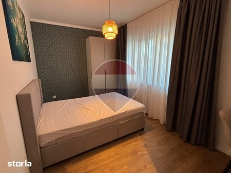 Casă / Vilă cu 5 camere de închiriat - Photo 3
