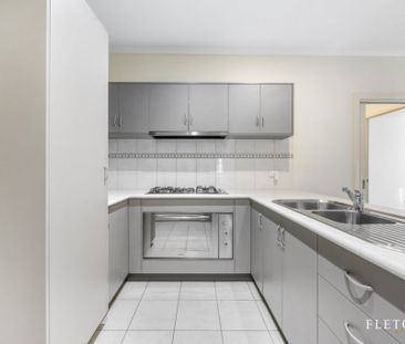 Spacious 2 Bedroom Unit Close to the Western Freeway! - Photo 1