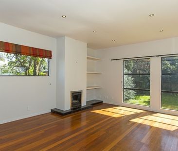 Beautiful Villa in Waterloo - Photo 2