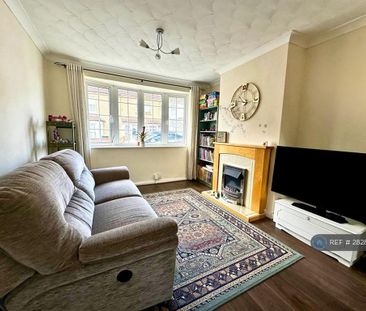2 bedroom terraced house to rent - Photo 3