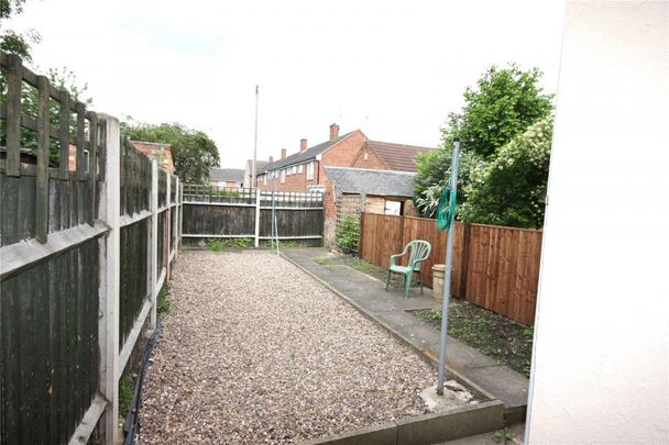 Lower Regent Street, Beeston, Nottingham, NG9 - Photo 1