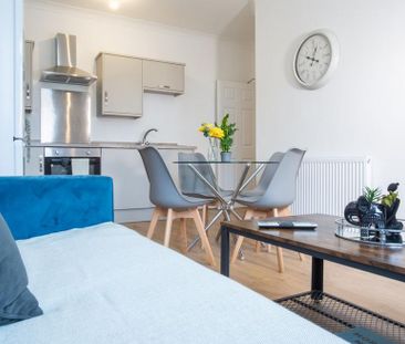 2 bedroom flat to rent - Photo 4
