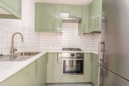 Belgrave Gardens, St John's Wood, NW8 - Photo 3