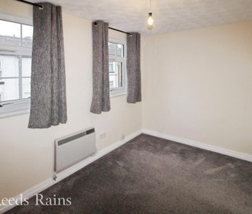 2 bedroom terraced house to rent - Photo 6
