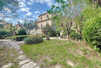 Casa señorial junto a la Clínica Teknon, Barcelona