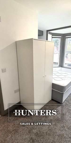 1 bedroom Flat To Let - Photo 1