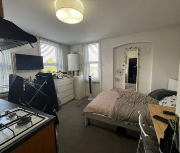 Studio to rent - Photo 1