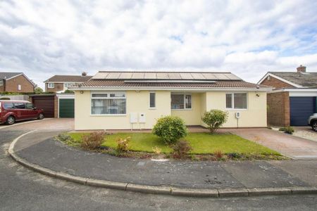 3 bedroom detached bungalow to rent - Photo 4