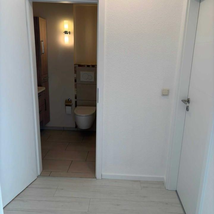 2 Zimmer Wohnung (56qm) neu renoviert/saniert hell und freundlic - Foto 1