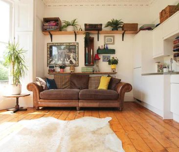 A wonderfully light two double bedroom flat in Redland with lots of... - Photo 3