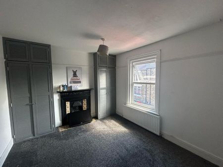 2 bedroom terraced house to rent - Photo 3