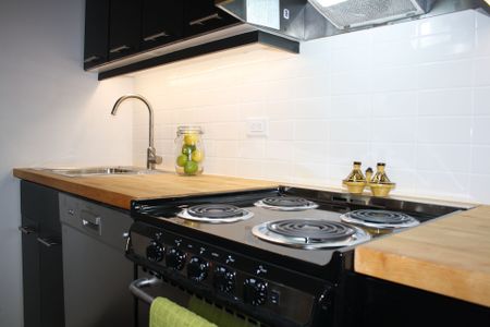 For Lease - 242 Highfield Road Unit# B, Toronto, Ontario - Photo 3