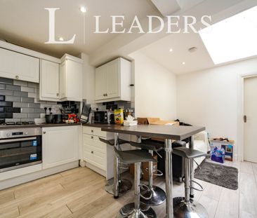 6 bedroom house to rent Falconers Road, Luton, Bedfordshire, LU2 - Photo 1