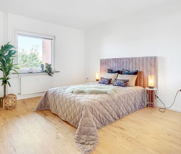 Nyrenoveret lejlighed i Viby J - Foto 3